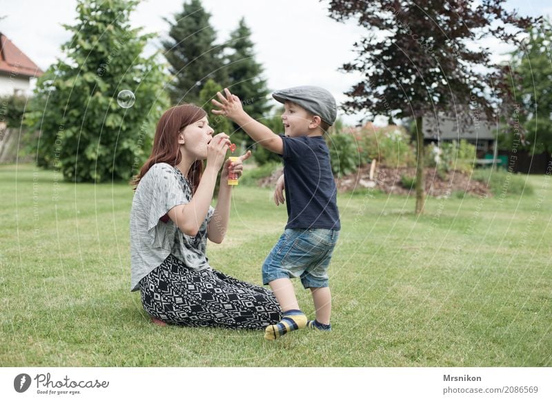 seifenblasen Mensch maskulin feminin Kind Kleinkind Mädchen Geschwister Bruder Schwester Familie & Verwandtschaft Kindheit Jugendliche Leben 2 1-3 Jahre