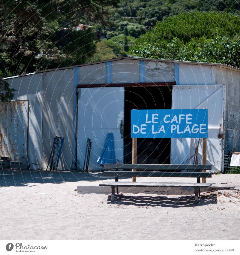 Bienvenue... Schönes Wetter Strand Schriftzeichen Schilder & Markierungen trashig trist blau braun grün Enttäuschung Café Bank offen Farbfoto Außenaufnahme