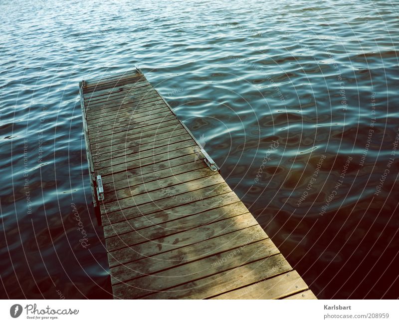 \\ steg. ruhig Ferien & Urlaub & Reisen Freiheit Sommerurlaub Umwelt Natur Wasser Wellen Seeufer Flussufer Sackgasse Steg Holz Wege & Pfade Farbfoto mehrfarbig