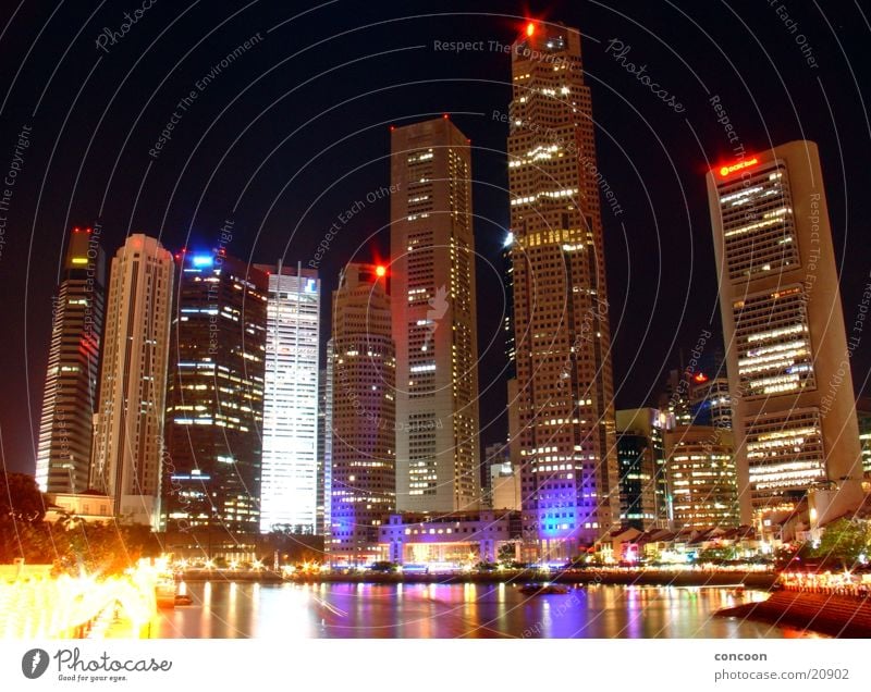 The colourful skyscrapers of Singapore Hochhaus mehrfarbig Moderne Architektur Thailand Los Angeles Skyline Glas Nachtbeleutung Licht Stadt