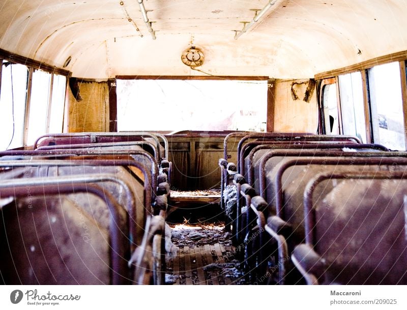 Klassenfahrt 1978 Freizeit & Hobby Ausflug Ferne Öffentlicher Personennahverkehr Busfahren Verkehrsunfall alt verfallen dreckig Fensterscheibe retro kaputt Sitz