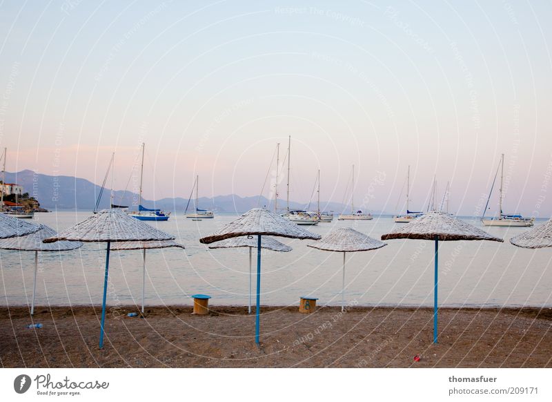 wenn es still wird Ferien & Urlaub & Reisen Tourismus Ferne Sommerurlaub Strand Meer Insel Wasser Himmel Wolkenloser Himmel Schönes Wetter Küste Segelboot