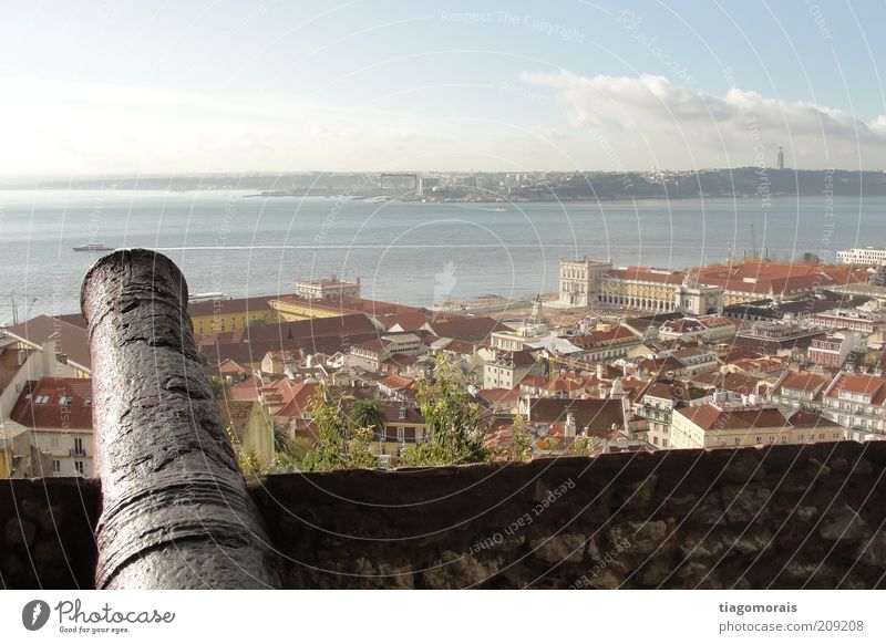 Schutz von Lissabon Stadt Hauptstadt Hafenstadt Stadtzentrum Altstadt Platz Marktplatz Macht Perspektive Farbfoto Außenaufnahme Morgen Vogelperspektive Tag