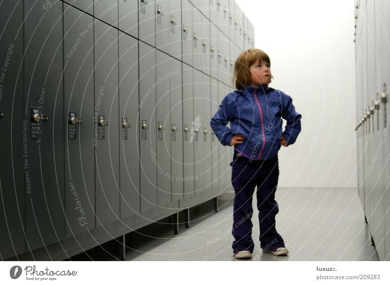 Suchen Schule Kind entdecken Sicherheit Denken finden Einschulung Kontrolle Auswahl Idee geschlossen Schulkind 3-8 Jahre Schrank Schließfach einzeln 1