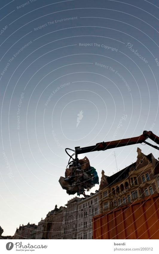 sAubermacher Arbeitsplatz Dienstleistungsgewerbe Müllabfuhr Recycling Maschine Wien Haus Fassade Reinigen dreckig Sauberkeit anstrengen nachhaltig Umwelt