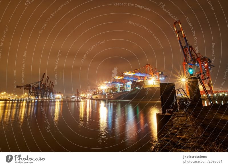 Containerhafen Terminal Hamburg am Abend Wasser Nachthimmel Hafenstadt Verkehr Güterverkehr & Logistik Schifffahrt Containerschiff Arbeit & Erwerbstätigkeit