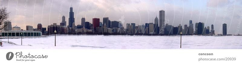 Chicago Winterskyline (Panorama) Illinois Lake Michigan kalt Sears Tower Hochhaus Schneedecke Nordamerika USA Skyline Eis Hancock Center