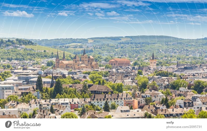 Panoramablick auf Trier Rheinland Pfalz Deutschland Tourismus Stadt Altstadt Dom Architektur Dach historisch rheinland Rheinland-Pfalz Moseltal mosel Eifel