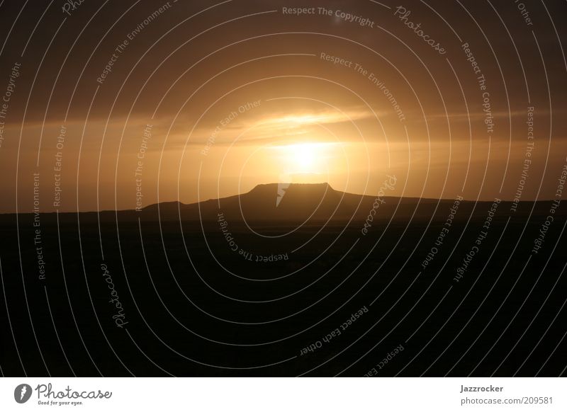 Eldborg Vulcano Iceland Umwelt Natur Landschaft Urelemente Erde Himmel Wolken Sonne Sonnenaufgang Sonnenuntergang Sonnenlicht Nordlicht Vulkan Wüste