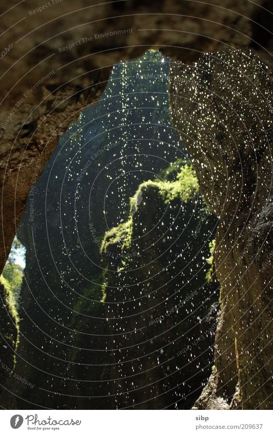 Regen und Sonnenschein? Erholung Ferien & Urlaub & Reisen Sommer Berge u. Gebirge Umwelt Natur Wassertropfen Felsen Schlucht Partnachklamm Wasserfall