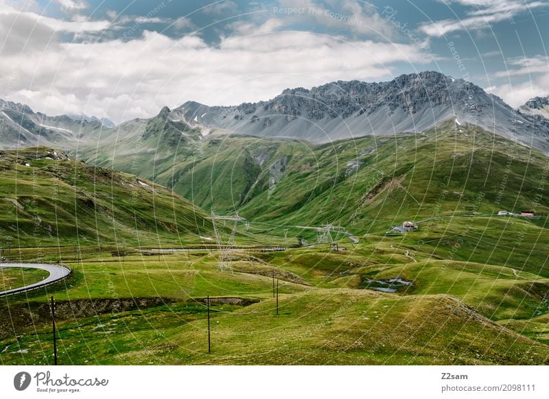 Richtung Bormio Umwelt Natur Landschaft Himmel Wolken Sommer Alpen Berge u. Gebirge Gipfel Gletscher Straße Hochstraße gigantisch hoch grün Abenteuer Einsamkeit