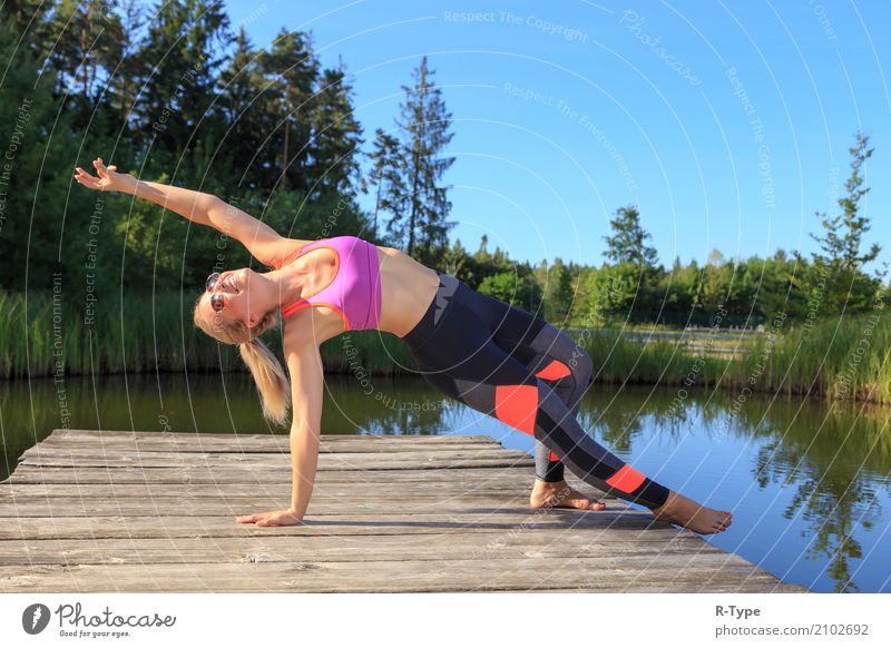 A sporty woman is taking a cigarette break Lifestyle Wellness Sport Yoga Mensch Frau Erwachsene Natur Park Mode blond Fitness Aerobics Cigarette active athlete