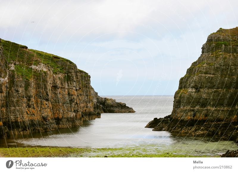 Durchblick Ferien & Urlaub & Reisen Ferne Freiheit Umwelt Natur Landschaft Wasser Felsen Küste Bucht Meer Klippe eckig natürlich Stimmung Sehnsucht Heimweh