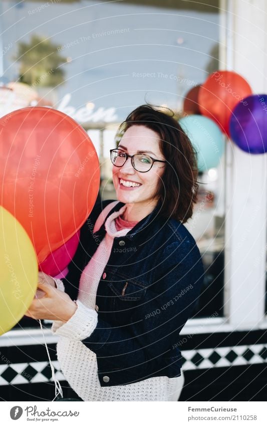 Roadtrip West Coast USA (312) feminin Junge Frau Jugendliche Erwachsene Mensch 18-30 Jahre Freude Geburtstag Jubiläum Partygast Feste & Feiern Luftballon Glück