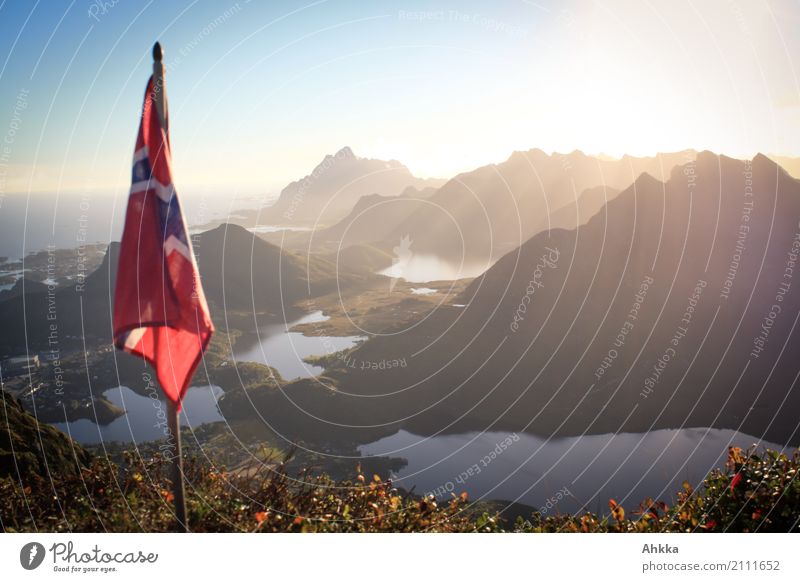 Stiller Genuss ruhig Meditation Ferien & Urlaub & Reisen Ausflug Abenteuer Natur Landschaft Dürre Berge u. Gebirge Lofoten Fahne hängen Kommunizieren exotisch