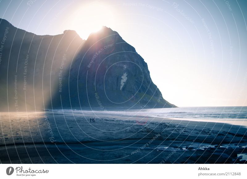 *600* Der richtige Moment Landschaft Urelemente Sand Wasser Sonne Sonnenfinsternis Klimawandel Schönes Wetter Gipfel Küste Strand Lofoten leuchten Stimmung