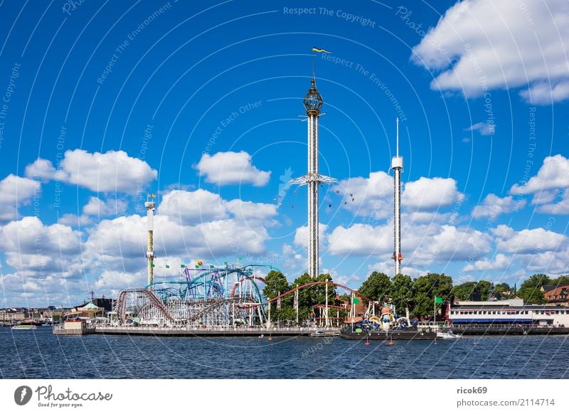 Vergnügungspark Gröna Lund in Stockholm Erholung Ferien & Urlaub & Reisen Tourismus Jahrmarkt Wolken Küste Ostsee Stadt Hauptstadt Turm Architektur