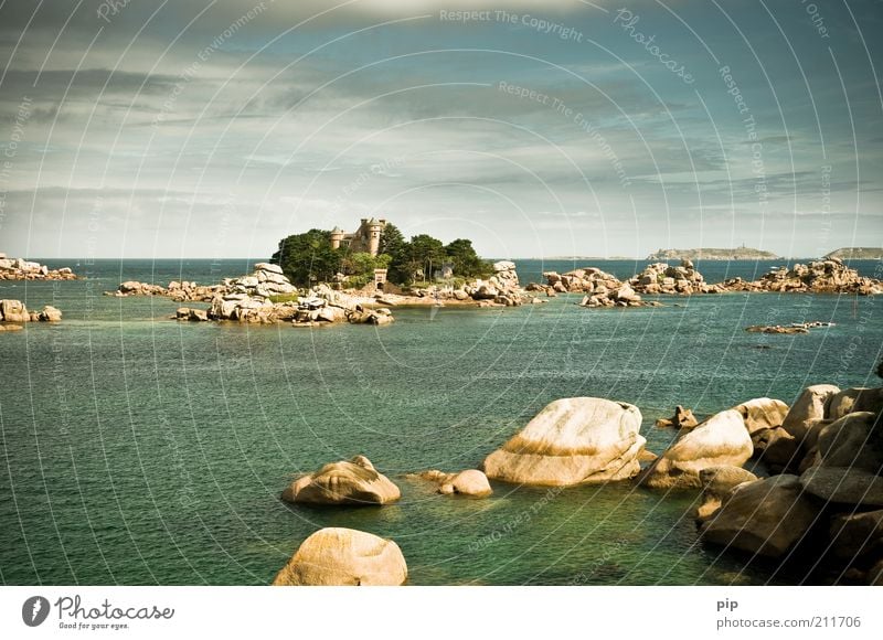 Château de Costaeres Natur Wasser Himmel Baum Felsen Küste Bucht Insel Traumhaus Burg oder Schloss Turm Stein fantastisch grün Einsamkeit elegant Erholung Stil