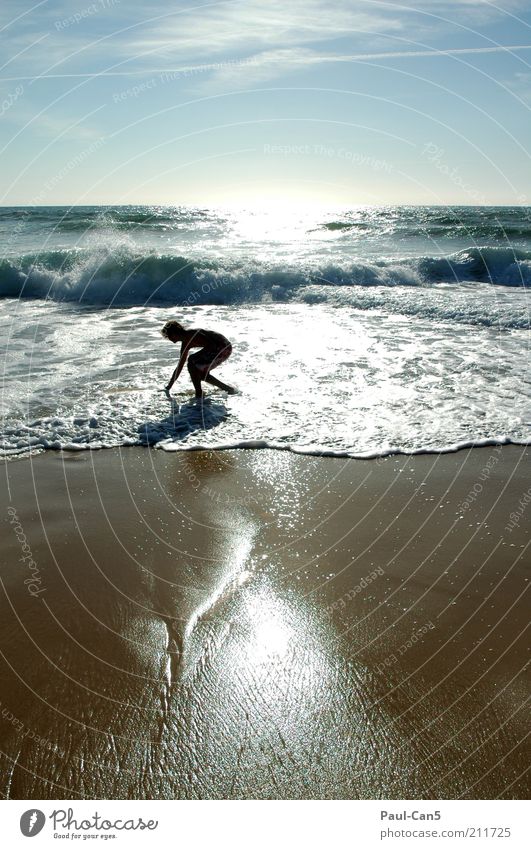 relax maskulin Junge 13-18 Jahre Kind Jugendliche Natur Urelemente Sand Wasser Schönes Wetter Küste Strand Schwimmen & Baden fantastisch blau braun Gischt