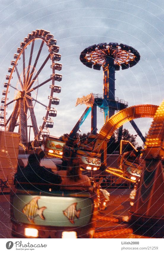 Rummelplatz Nacht Neonlicht Riesenrad Freizeit & Hobby Krimes Licht Octopus Jahrmarkt