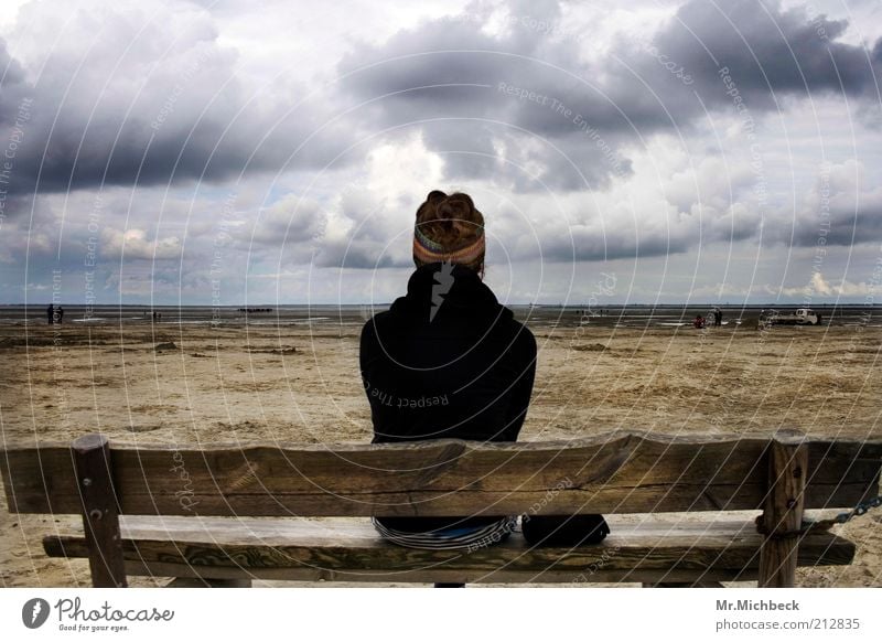 Sandbank 1 Mensch Natur Landschaft Luft Wasser Himmel Wolken Gewitterwolken Horizont Wind Küste Strand Nordsee Stirnband brünett Locken Holz Denken träumen