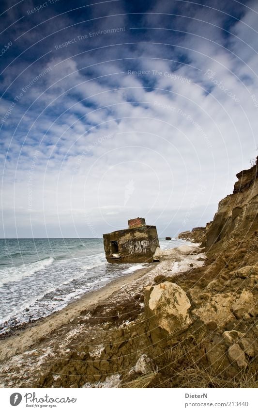 Bunker Umwelt Natur Landschaft Erde Sand Luft Wasser Himmel Wolken Horizont Winter Klima Schönes Wetter Wind Eis Frost Schnee Ostsee Meer Ruine Bauwerk Gebäude