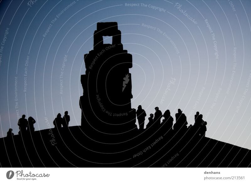 Himmelsleiter Tourismus Ferne Freiheit wandern Veranstaltung Mensch Leben Menschengruppe Kunst Kunstwerk Skulptur Landschaft Erde Wolkenloser Himmel