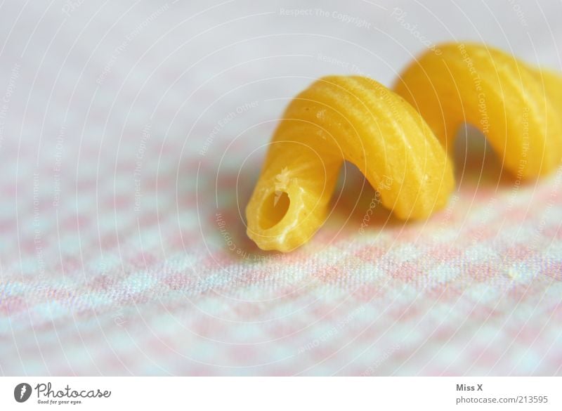 Ringelwurm Lebensmittel Ernährung Bioprodukte lang lecker trocken hart Spirale Wellenform Spirelli Nudeln Nudelgerichte Farbfoto mehrfarbig Studioaufnahme