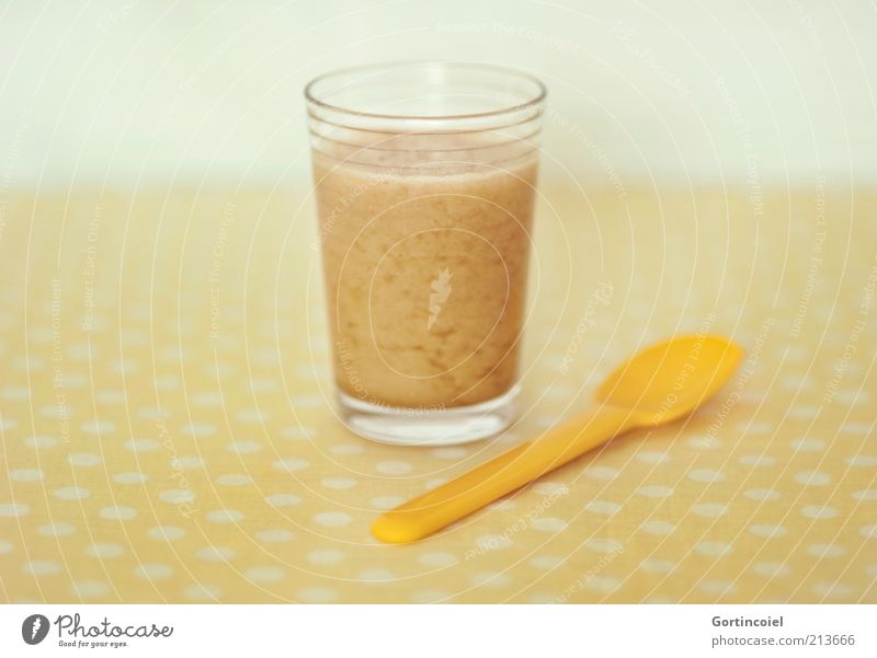 Banana Lebensmittel Getränk Erfrischungsgetränk Glas Löffel lecker süß Banane Bananenshake Mixgetränk gelb Foodfotografie zähflüssig 1 Menschenleer Freisteller