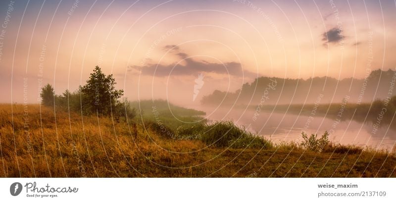 Misty River am Morgen. Panorama. Warmer Sommermorgen Ferien & Urlaub & Reisen Tourismus Ausflug Freiheit Strand Tapete Natur Landschaft Wasser Himmel Herbst