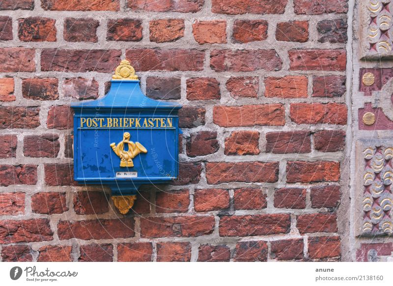 Sie haben Post! Güterverkehr & Logistik Dienstleistungsgewerbe sprechen Printmedien Altstadt Mauer Wand Backstein Kommunizieren schreiben historisch