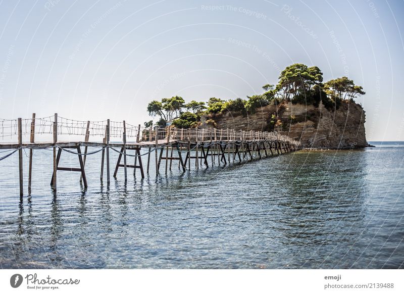 Cameo Island Umwelt Natur Landschaft Erde Wasser Himmel Wolkenloser Himmel Sommer Schönes Wetter Meer natürlich blau Brücke Holzbrücke Insel Zakinthos