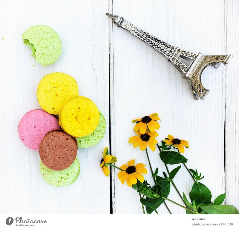 Mehrfarbige Gebäck macarons Dessert Süßwaren Gastronomie Blume hell lecker braun gelb grün rosa weiß Tradition farbenfroh Hintergrund Macaron süß Kuchen