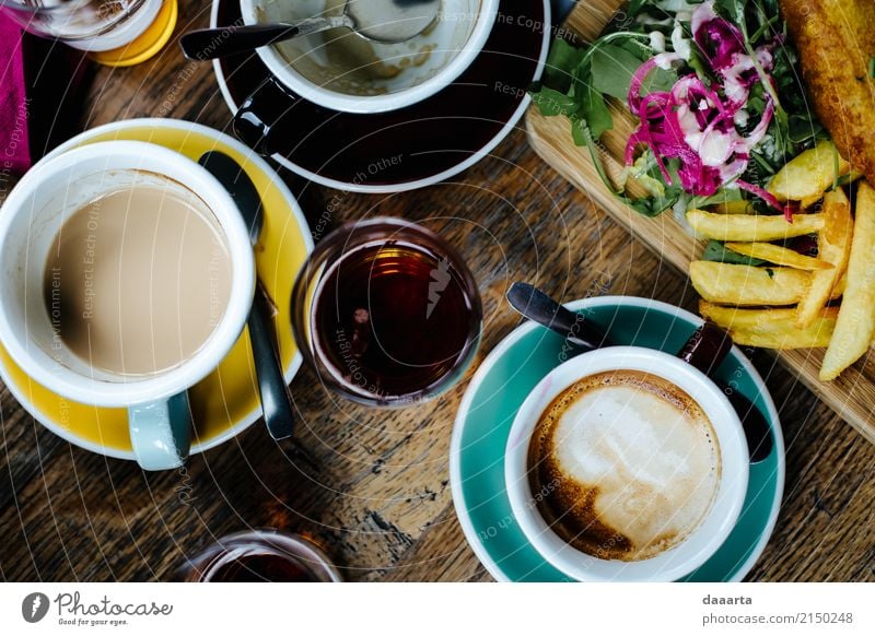 Mittagessen in Paris Lebensmittel Salat Salatbeilage Fries Ernährung Vesper Mahlzeit Getränk Kaffee Bier Teller Becher Stil Freude harmonisch Freizeit & Hobby