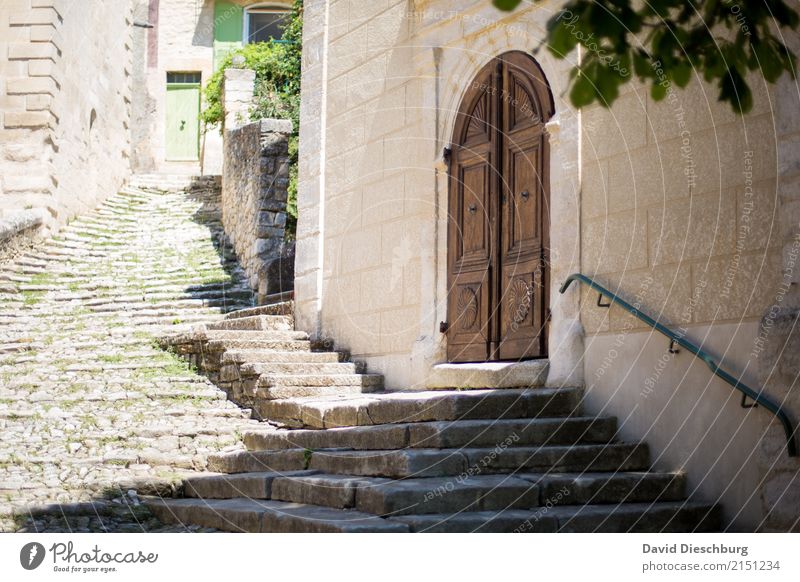 Kirchentür Ferien & Urlaub & Reisen Tourismus Ausflug Abenteuer Ferne Sommerurlaub Schönes Wetter Dorf Kleinstadt Haus Treppe Tür Wege & Pfade Erholung Hoffnung