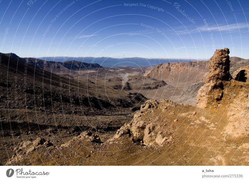 tongariro Landschaft Urelemente Erde Himmel Wolken Schönes Wetter Hügel Felsen Berge u. Gebirge Gipfel Vulkan Linie authentisch gigantisch historisch natürlich