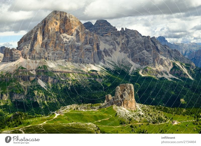 Dolomiten - Blick auf Cinque Torri und Tofana di Rozes Ferien & Urlaub & Reisen Abenteuer Ferne Berge u. Gebirge wandern Umwelt Natur Landschaft Felsen Alpen