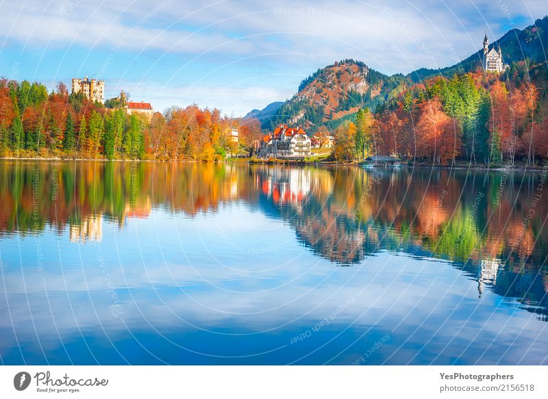 Bezirk Hohenschwangau und seine Schlösser Freude Ferien & Urlaub & Reisen Tourismus Sightseeing Berge u. Gebirge Natur Landschaft Herbst Blatt Wald Seeufer