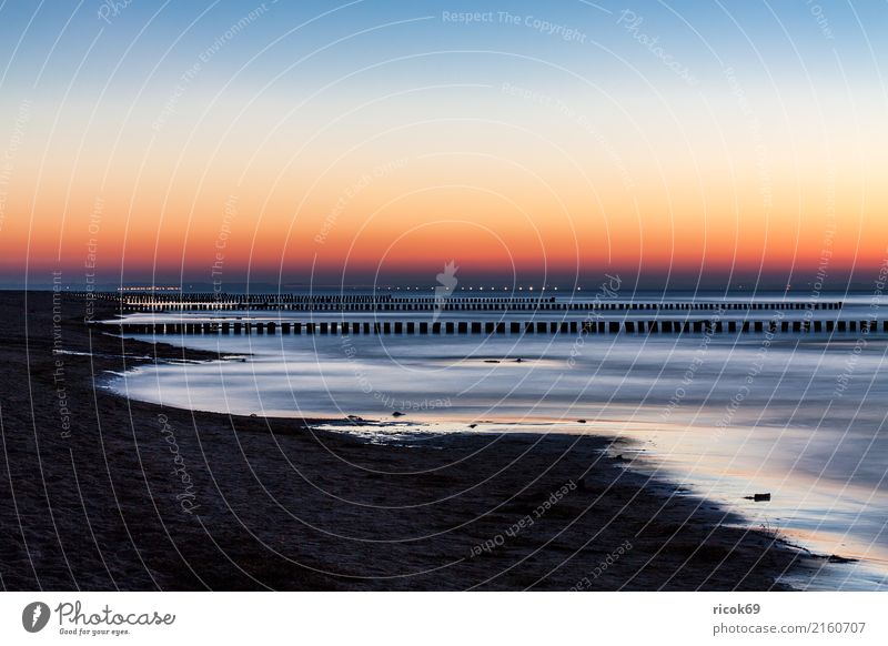 Abends an der Küste der Ostsee auf der Insel Poel Erholung Tourismus Strand Natur Landschaft Stein gelb rot Romantik Idylle Ferien & Urlaub & Reisen