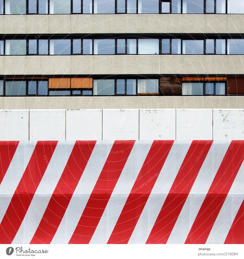 Linden Lifestyle Design Stadt Gebäude Architektur Mehrfamilienhaus Fassade Fenster Linie Streifen Häusliches Leben außergewöhnlich trendy rot weiß Farbe Ordnung