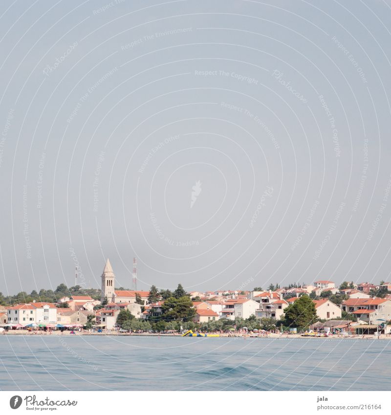 pakoštane Ferien & Urlaub & Reisen Ausflug Meer Himmel Pflanze Baum Küste Stadt Haus Kirche Bauwerk Gebäude blau Kroatien Farbfoto Außenaufnahme