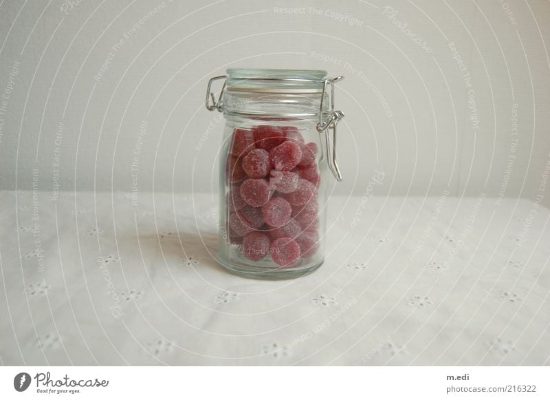 sehr süß. Lebensmittel Süßwaren Bonbon Glas Behälter u. Gefäße Einmachglas rosa weiß Farbfoto Innenaufnahme Foodfotografie Freisteller Bonbonglas voll