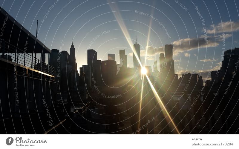 lightning manhattan Städtereise Sonne Hauptstadt Stadtzentrum bevölkert Hochhaus Gebäude Sehenswürdigkeit glänzend leuchten Blick ästhetisch außergewöhnlich