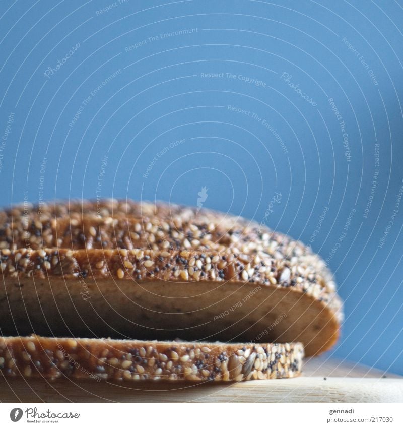 Mein täglich Foto gib uns heute Lebensmittel Getreide Teigwaren Backwaren Brot Ernährung Bioprodukte Vegetarische Ernährung Schneidebrett Duft authentisch