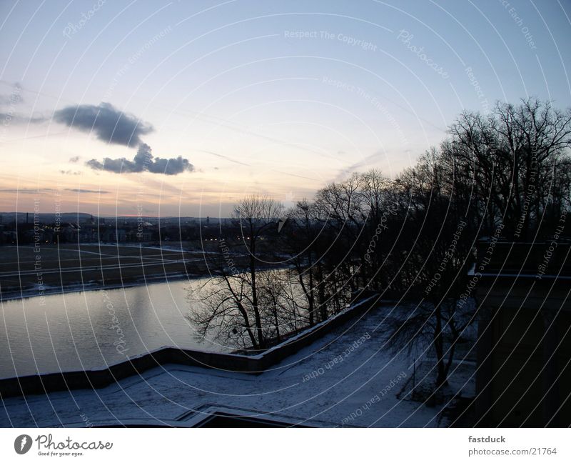 Dämmerung über Albrechtsberg (Dresden) Sonnenuntergang rot historisch Abend blau