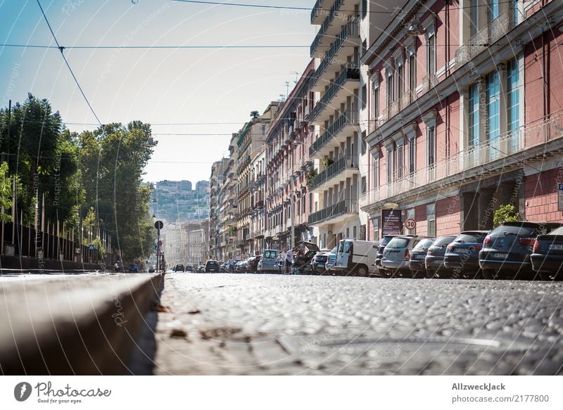 Die Straßen von Neapel 9 Farbfoto Außenaufnahme Froschperspektive Ferien & Urlaub & Reisen Sightseeing Städtereise Sommerurlaub Lifestyle Haus Schönes Wetter