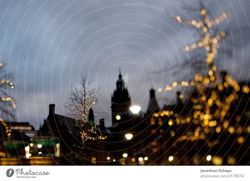 Sheffield im Winter bei Nacht Stadt ästhetisch England Großbritannien Dämmerung Silhouette Weihnachten & Advent Weihnachtsbaum Weihnachtsdekoration