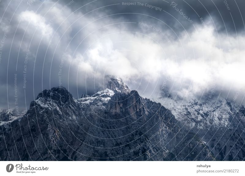 dramatische Gewitterwolken über Bergrücken Karwendel Ferien & Urlaub & Reisen Schnee Berge u. Gebirge Sport Klettern Bergsteigen Natur Landschaft Wolken Herbst