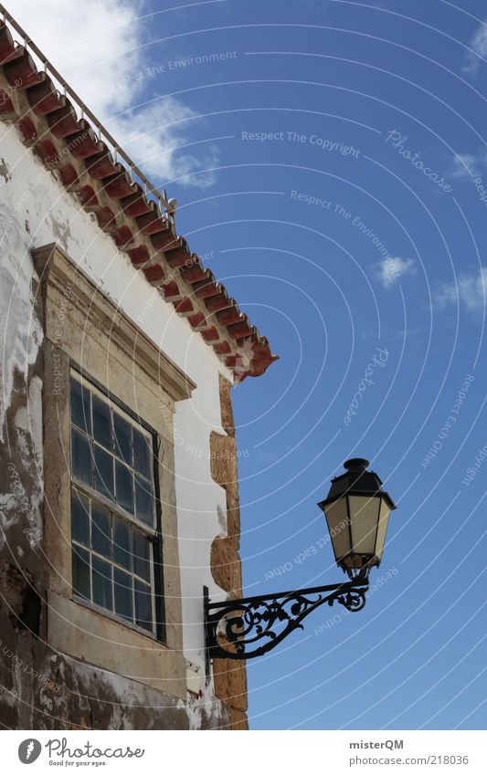 Gassenblick. Haus Mauer Wand mediterran südländisch Laterne Fassade Himmel Blauer Himmel Sommer Sommerurlaub Ferien & Urlaub & Reisen Urlaubsfoto Fenster