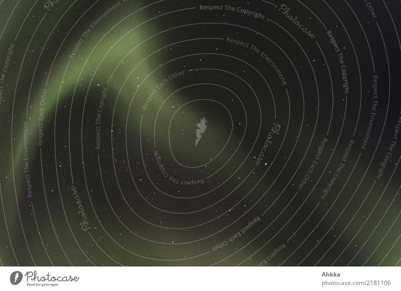 Nordlichtschleier vor Nachthimmel Stern Klima Wetter Norwegen außergewöhnlich exotisch fantastisch gigantisch wild grün schwarz einzigartig Energie entdecken